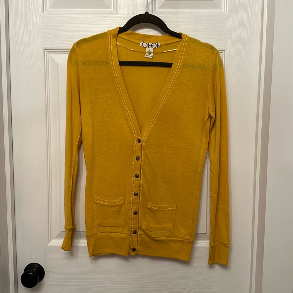 Color story cardigan medium